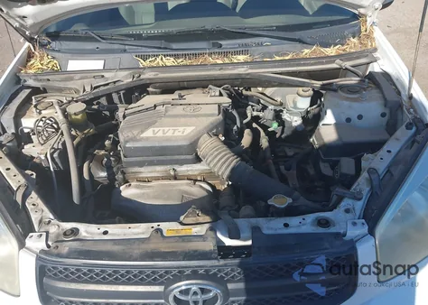 2004 Toyota Rav4 z USA, uszkodzony, nr VIN JTEHD20V640006417